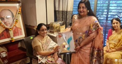 सुप्रसिद्ध पार्श्वगायिका पद्मश्री अनुराधा पौडवाल यांच्या हस्ते “स्व. अरुण पौडवाल कृतज्ञता गौरव पुरस्कार” लोकप्रिय जेष्ठ पार्श्वगायिका उत्तरा केळकर यांना प्रदान!