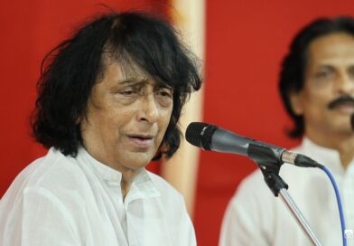 पं. अजितकुमार कडकडे यांची भव्य ‘‘संगीत रजनी’’