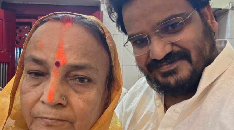 Social activist Rupesh Pandey’s mother passes away, mourning continues