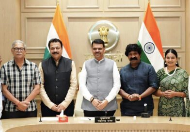 मुख्यमंत्री देवेंद्र फडणवीस यांच्याकडून ‘देऊळ बंद २’ च्या संपूर्ण टीमचे कौतुक!